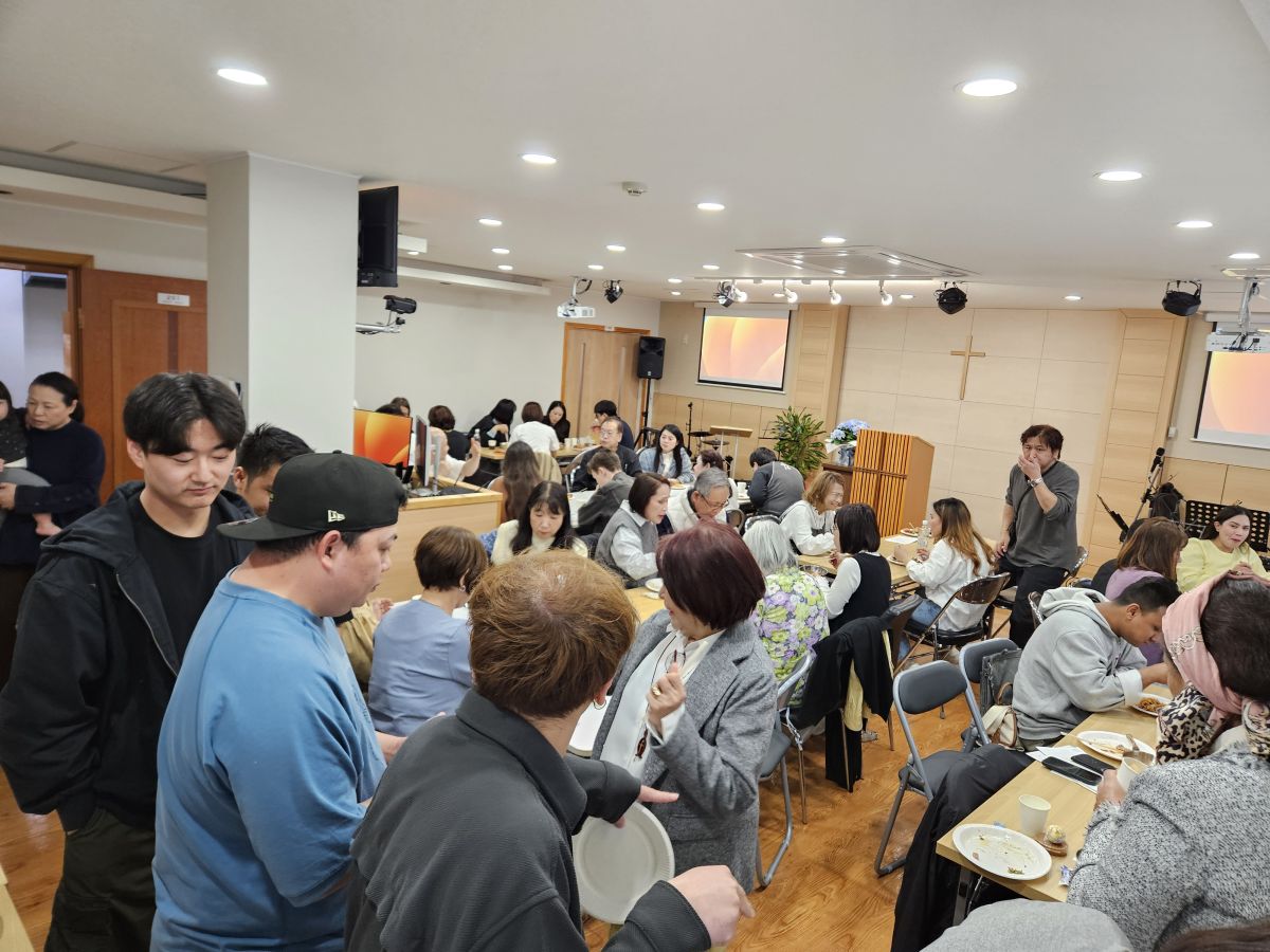 5-4월 12일 부활절 행사.jpg